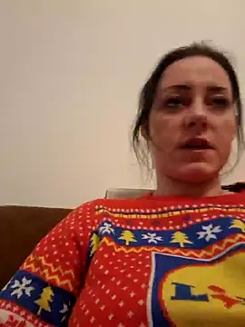 Snapshot of Jasmin-White chatting on February 7, 11:34 pm Jasmin-White online show from February 7, 11:34 pm