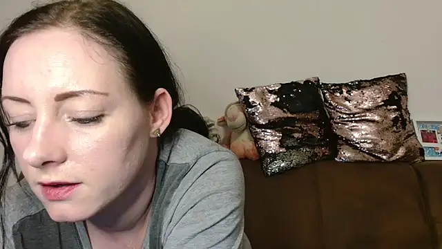 Snapshot of Jasmin-White chatting on February 16, 5:04 pm Jasmin-White online show from February 16, 5:04 pm