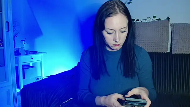 Snapshot of Jasmin-White chatting on October 2, 4:47 pm Jasmin-White online show from October 2, 4:47 pm