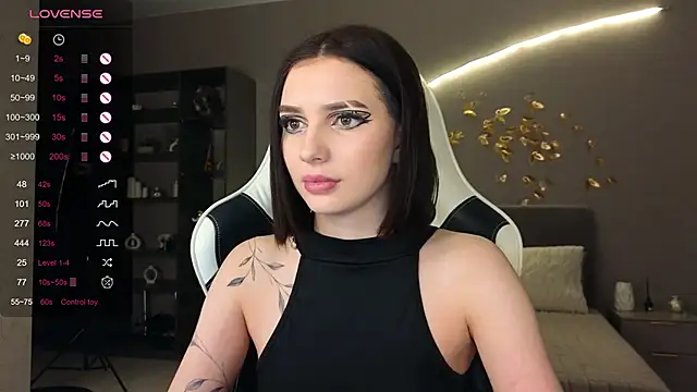 ammy cummy online show from November 10, 9:19 am