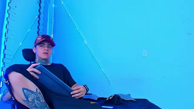 HOT boy2025 online show from October 7, 7:22 pm