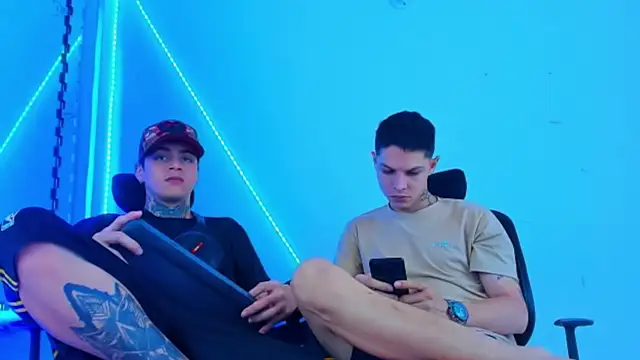 HOT boy2025 online show from October 14, 12:00 am