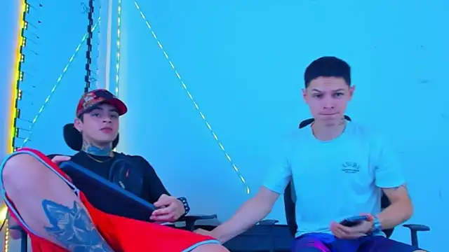 HOT boy2025 online show from October 20, 1:28 am