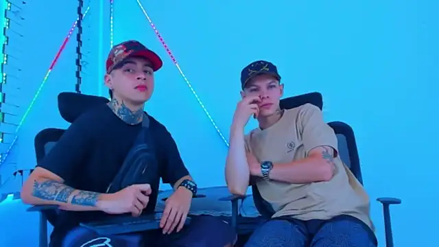 HOT boy2025 online show from October 31, 4:46 am