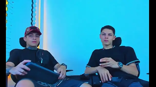 HOT boy2025 online show from November 23, 4:45 am