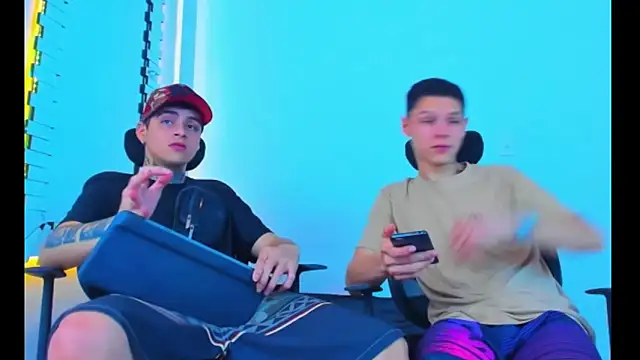 HOT boy2025 online show from November 25, 3:17 am