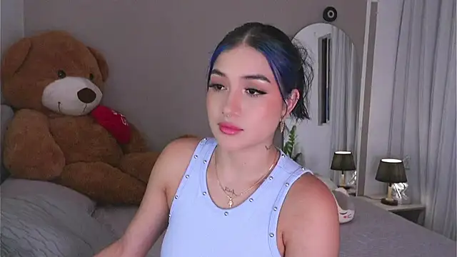 AnnyHizzle online show from October 11, 11:03 pm