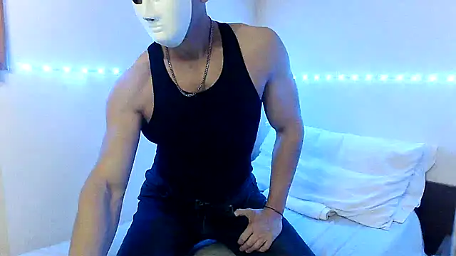 Snapshot of Alexx_Fit023 chatting on December 16, 9:52 pm Alexx Fit023 online show from December 16, 9:52 pm