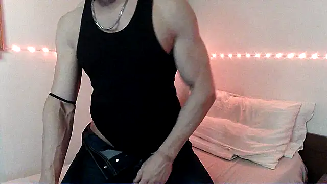 Snapshot of Alexx_Fit023 chatting on January 1, 3:46 pm Alexx Fit023 online show from January 1, 3:46 pm