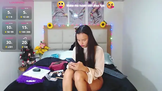 Snapshot of valentina_hearts chatting on December 18, 12:54 am valentina hearts online show from December 18, 12:54 am