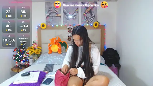 Snapshot of valentina_hearts chatting on January 7, 12:24 am valentina hearts online show from January 7, 12:24 am