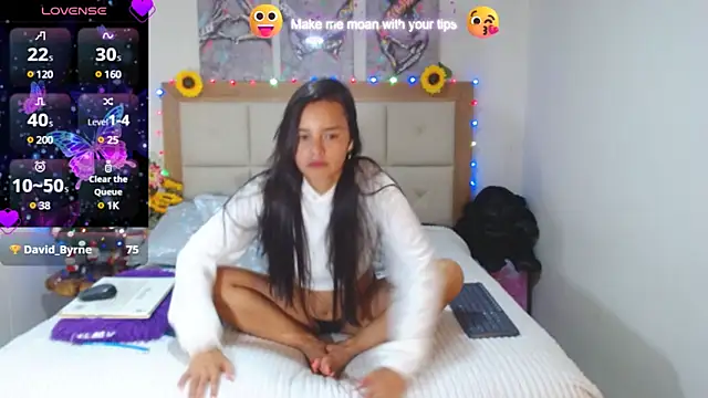 Snapshot of valentina_hearts chatting on January 7, 3:24 am valentina hearts online show from January 7, 3:24 am