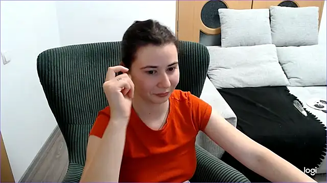 VioletaFlower7 online show from December 3, 9:57 pm