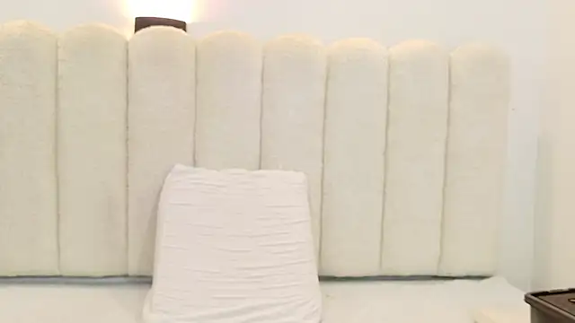 Juliabadlee online show from September 26, 9:08 pm