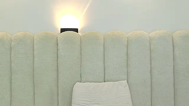 Juliabadlee online show from November 12, 8:41 pm