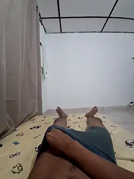 Snapshot of chucho5Z6- chatting on February 26, 3:27 am chucho5Z6- online show from February 26, 3:27 am