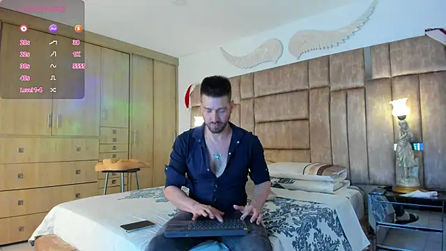 Snapshot of petterwilly1 chatting on January 11, 4:14 pm petterwilly1 online show from January 11, 4:14 pm