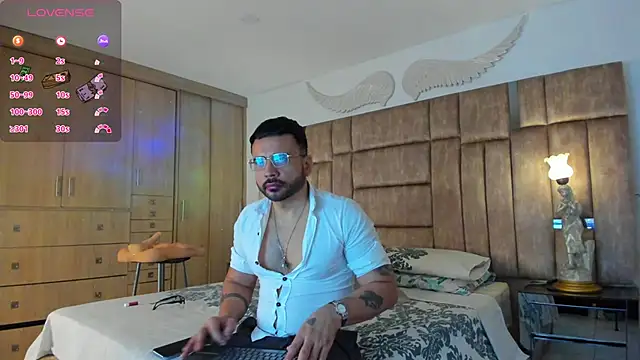 Snapshot of petterwilly1 chatting on January 27, 2:35 pm petterwilly1 online show from January 27, 2:35 pm