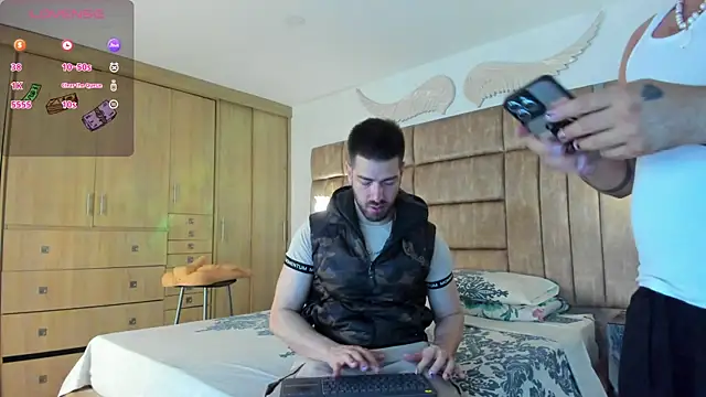 Snapshot of petterwilly1 chatting on March 10, 12:59 pm petterwilly1 online show from March 10, 12:59 pm