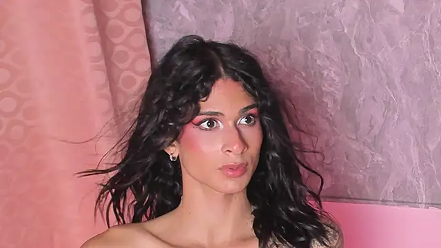 Mara friendboy699 online show from March 21, 10:39 pm