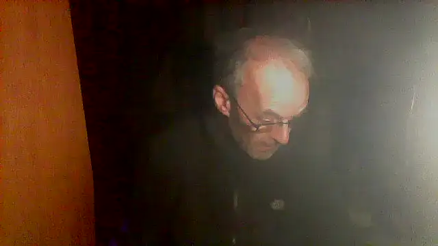 nice6incs online show from April 13, 9:53 pm