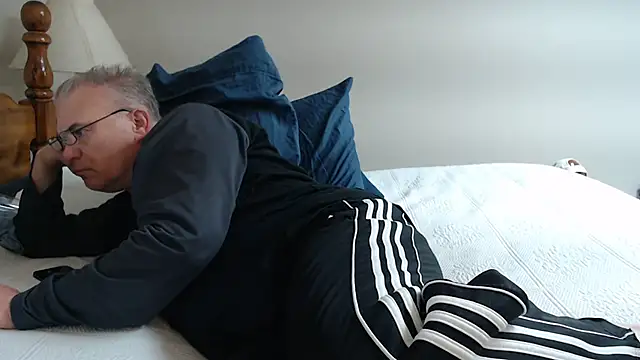 Snapshot of JaySloan chatting on February 17, 2:37 pm JaySloan online show from February 17, 2:37 pm