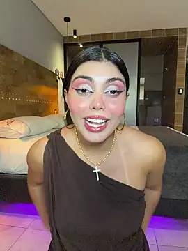 Snapshot of zui_lu chatting on April 6, 1:36 am zui lu online show from April 6, 1:36 am