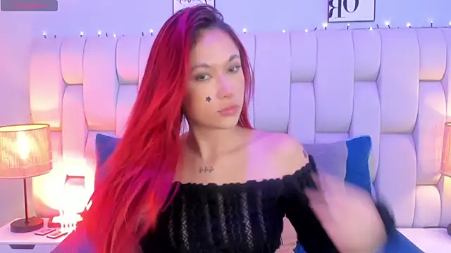 Snapshot of SkinnyFoxy chatting on February 4, 8:03 pm SkinnyFoxy online show from February 4, 8:03 pm