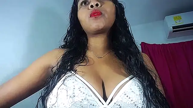 Snapshot of Sashabreck chatting on May 30, 2:52 am Sashabreck online show from May 30, 2:52 am