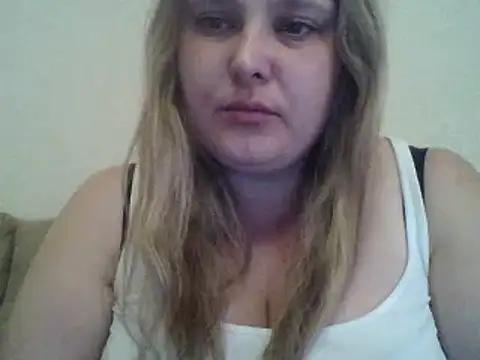 ParisMimi online show from March 25, 2:23 pm