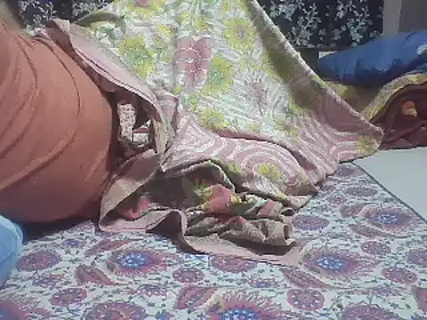 Snapshot of LoVer04All chatting on December 23, 7:20 pm LoVer04All online show from December 23, 7:20 pm