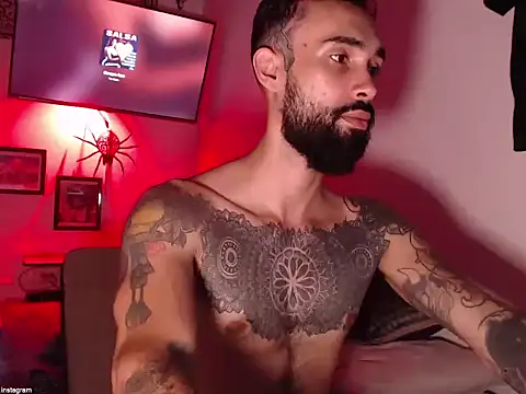 Snapshot of Franckstein chatting on November 19, 12:16 pm Franckstein online show from November 19, 12:16 pm