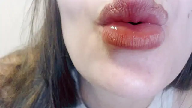 Snapshot of AliseSexyDoll777 chatting on November 19, 4:51 pm AliseSexyDoll777 online show from November 19, 4:51 pm