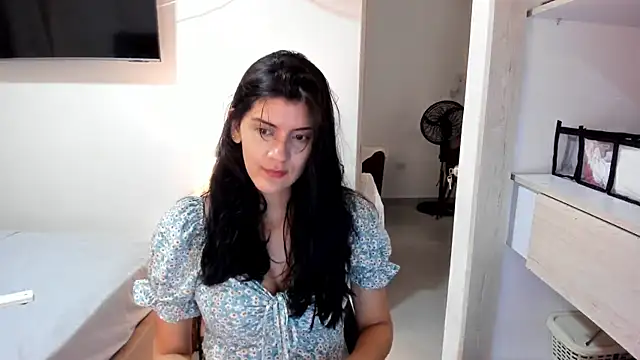 misstoya online show from September 15, 4:40 pm