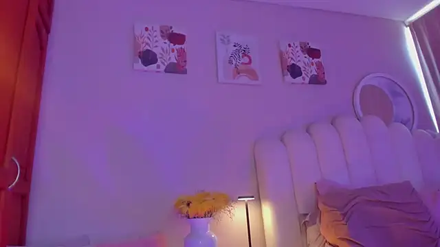 martinaaricci online show from March 26, 4:12 pm