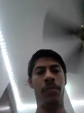 Snapshot of culitotragon24 chatting on October 21, 6:36 am culitotragon24 online show from October 21, 6:36 am