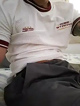 Snapshot of culitotragon24 chatting on January 18, 7:28 pm culitotragon24 online show from January 18, 7:28 pm