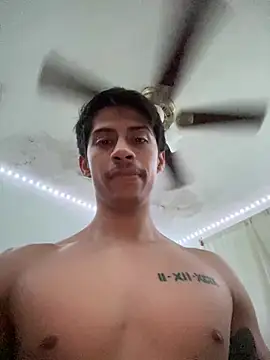 Snapshot of culitotragon24 chatting on February 21, 4:24 am culitotragon24 online show from February 21, 4:24 am