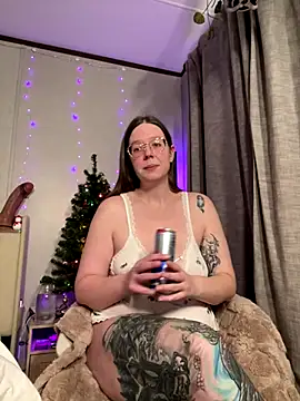 Sweetdee222x online show from December 2, 10:45 pm
