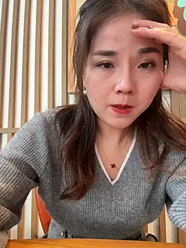 Snapshot of Efangfang chatting on December 23, 8:11 am Efangfang online show from December 23, 8:11 am