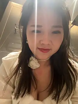 Snapshot of Efangfang chatting on January 4, 1:53 pm Efangfang online show from January 4, 1:53 pm
