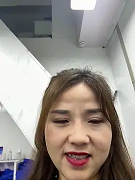 Snapshot of Efangfang chatting on March 5, 7:05 am Efangfang online show from March 5, 7:05 am