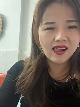 Snapshot of Efangfang chatting on March 7, 10:13 am Efangfang online show from March 7, 10:13 am
