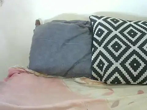 Pretty-emmie online show from December 25, 6:52 am