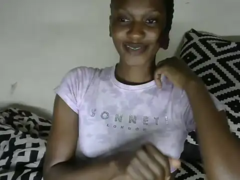 Pretty-emmie online show from January 25, 3:30 pm