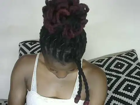 Pretty-emmie online show from February 17, 9:52 pm