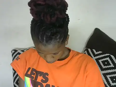 Pretty-emmie online show from February 20, 5:12 am
