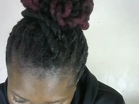 Pretty-emmie online show from February 22, 7:47 pm