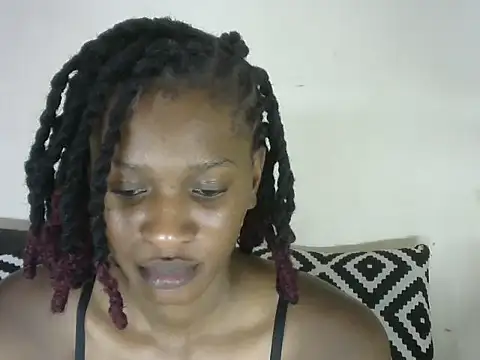 Pretty-emmie online show from February 25, 7:14 pm