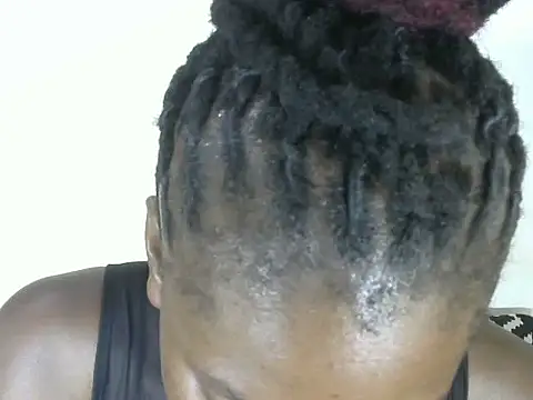 Pretty-emmie online show from March 6, 11:20 pm
